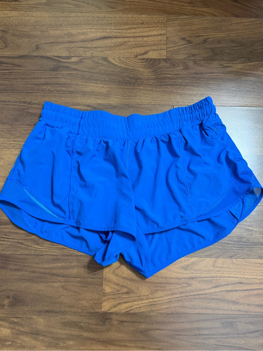 Lululemon Hotty Hot Jet Stream Vibrant Blue Shorts Womenโs Size 10